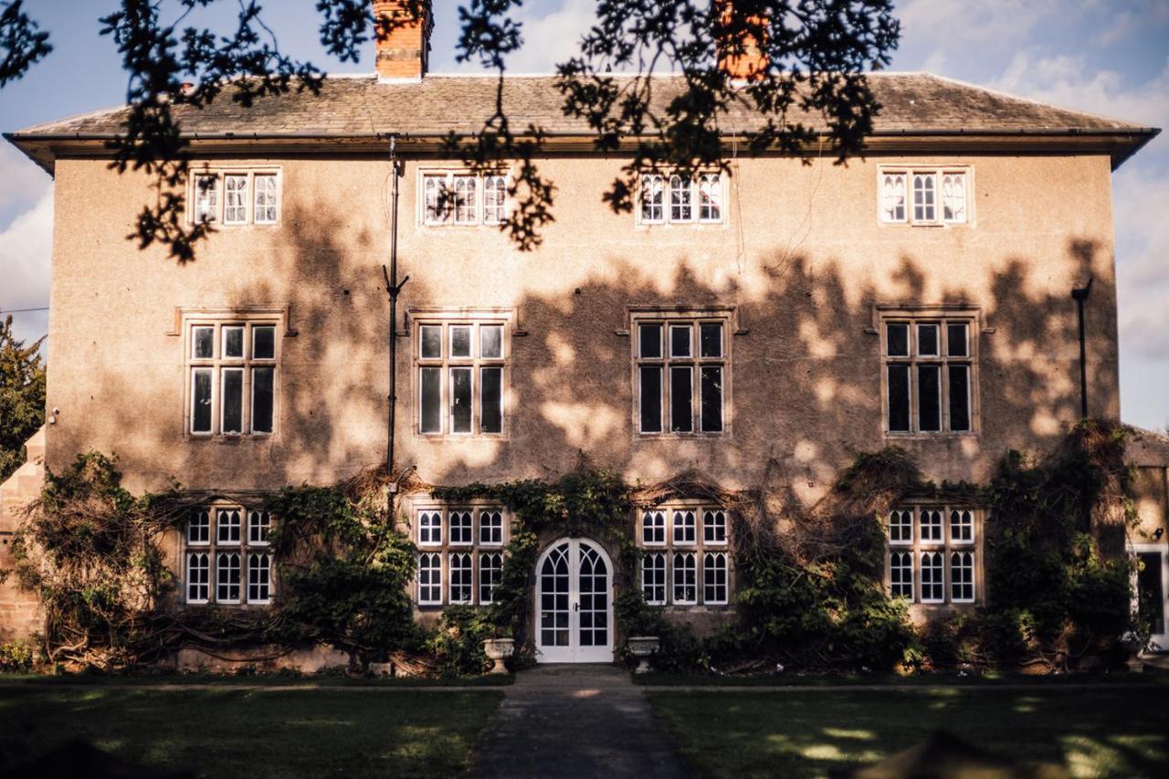 Woodborough Hall エクステリア 写真